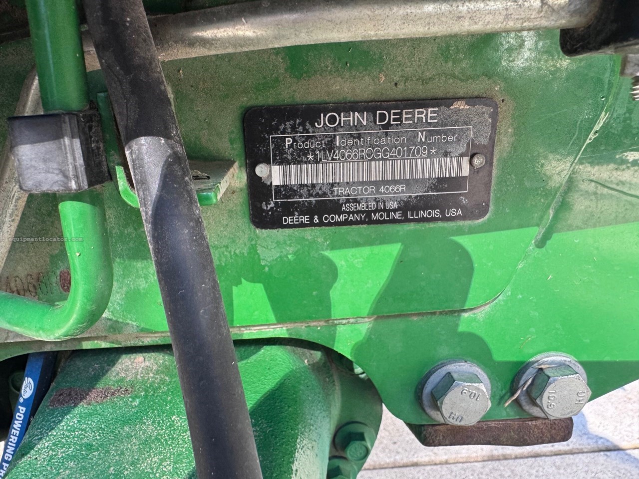 2016 John Deere 4066R Image 10