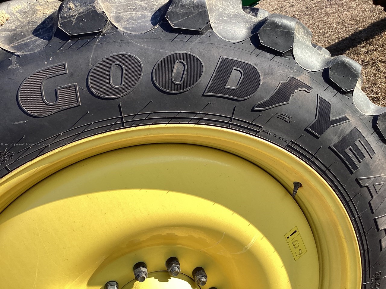 2025 John Deere 412R Image 10