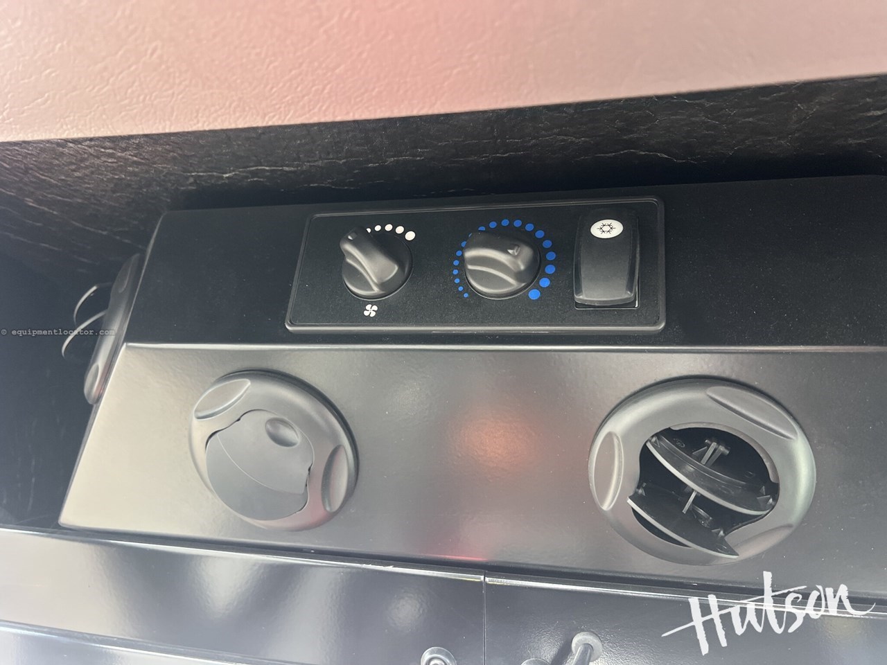 2023 Manitou M50-2 Image 10