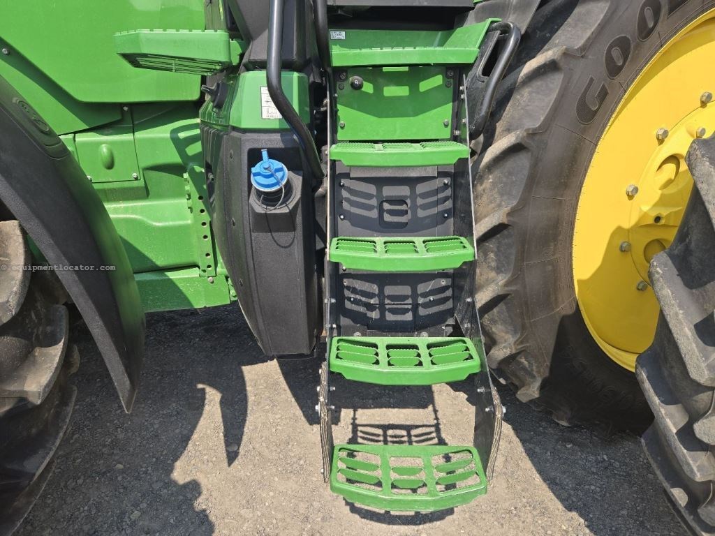 2023 John Deere 8R 370 Image 36