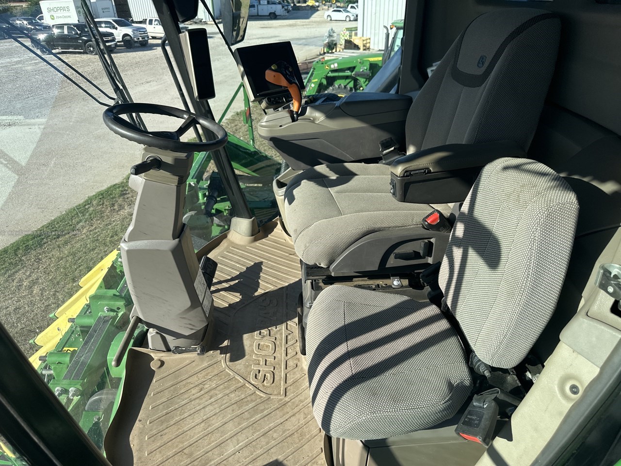 2022 John Deere CP770 Image 41