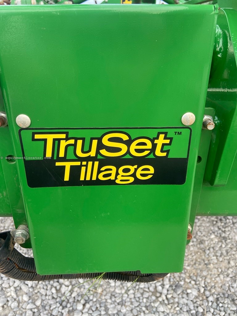 2024 John Deere 2660VT Image 2