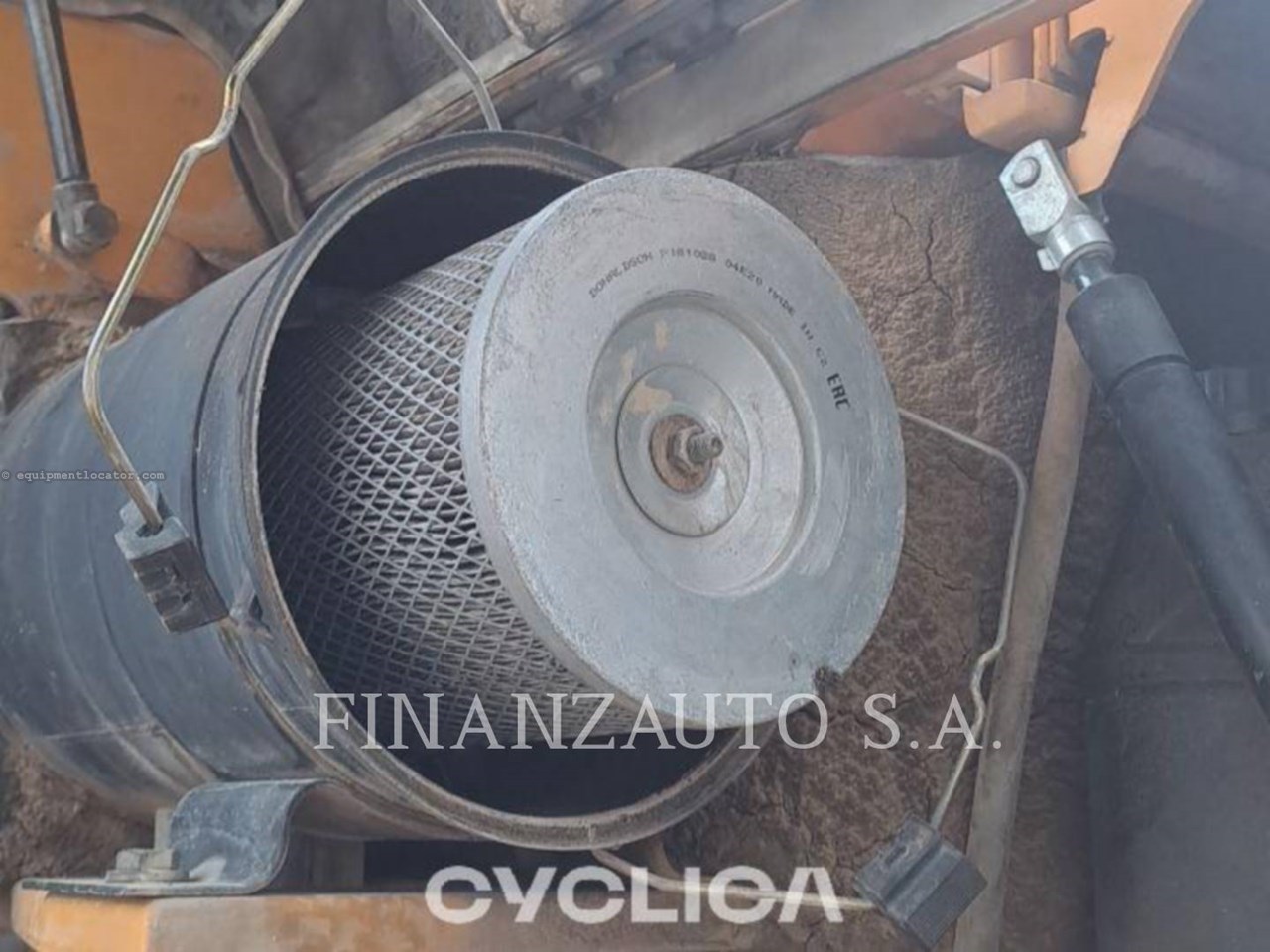 2002 Liebherr A310B Image 10