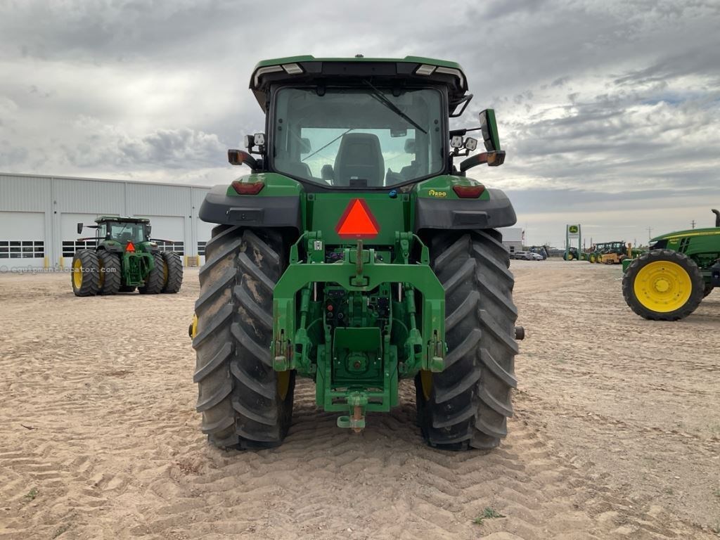 2023 John Deere 8R 370 Image 4