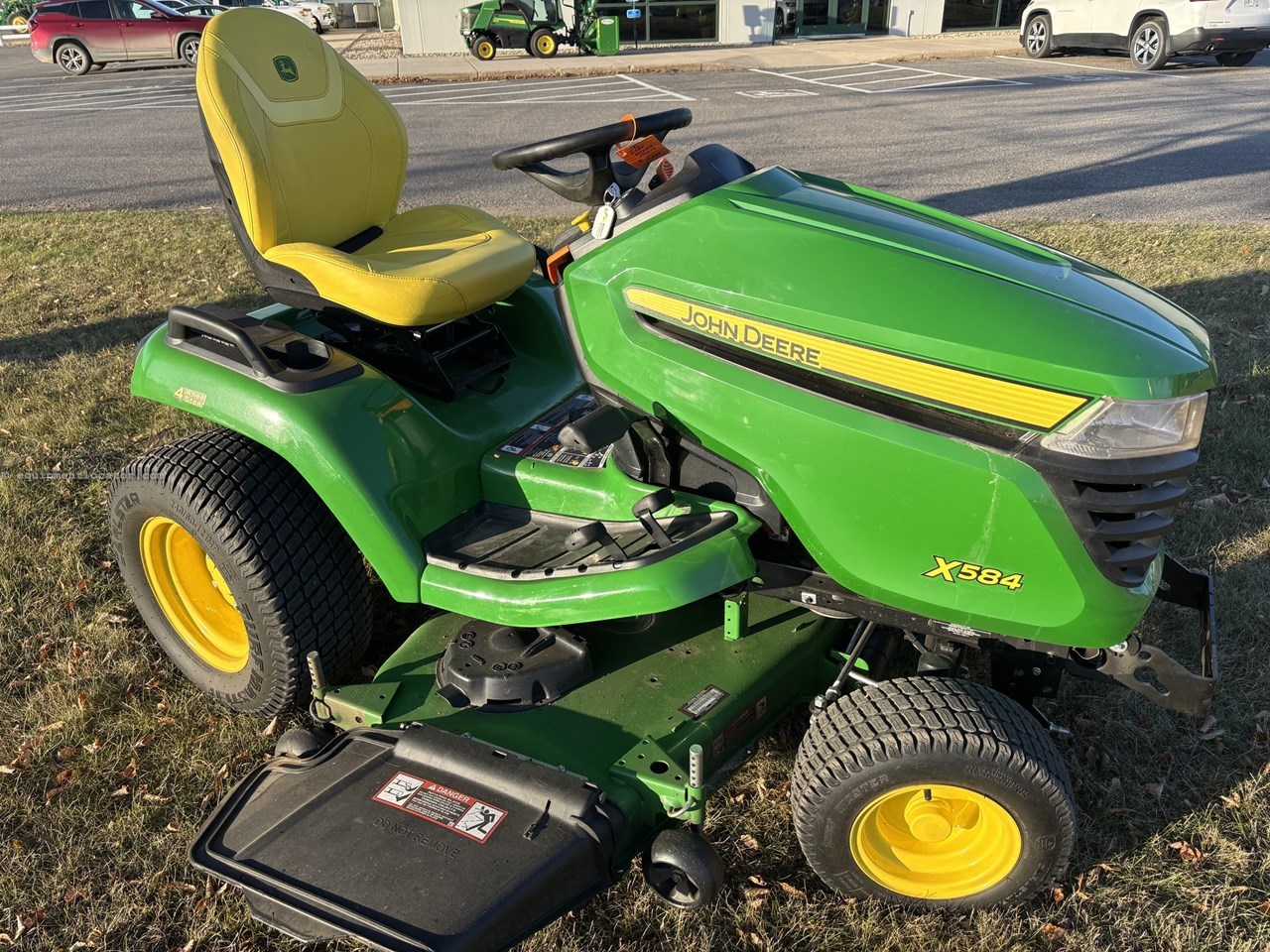 2024 John Deere X584 Image 10