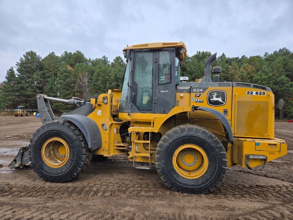 2023 John Deere 624P Image 2