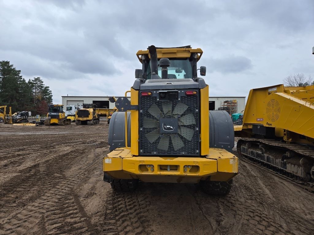 2023 John Deere 624P Image 4