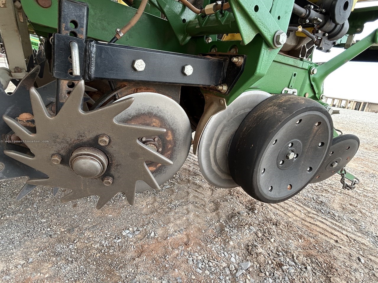 2015 John Deere 1775NT Image 10