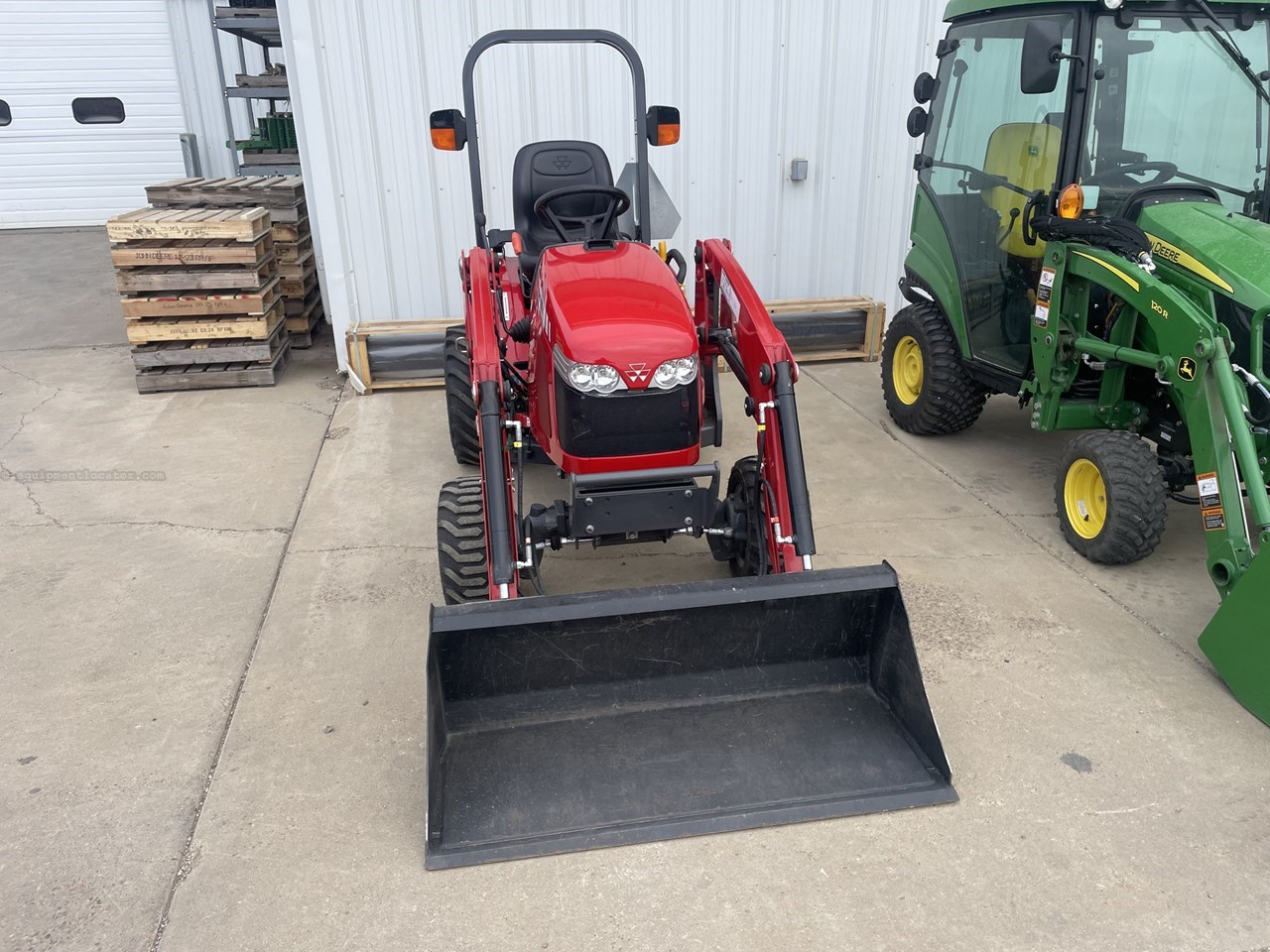 2018 Massey Ferguson GC1705 Image 4