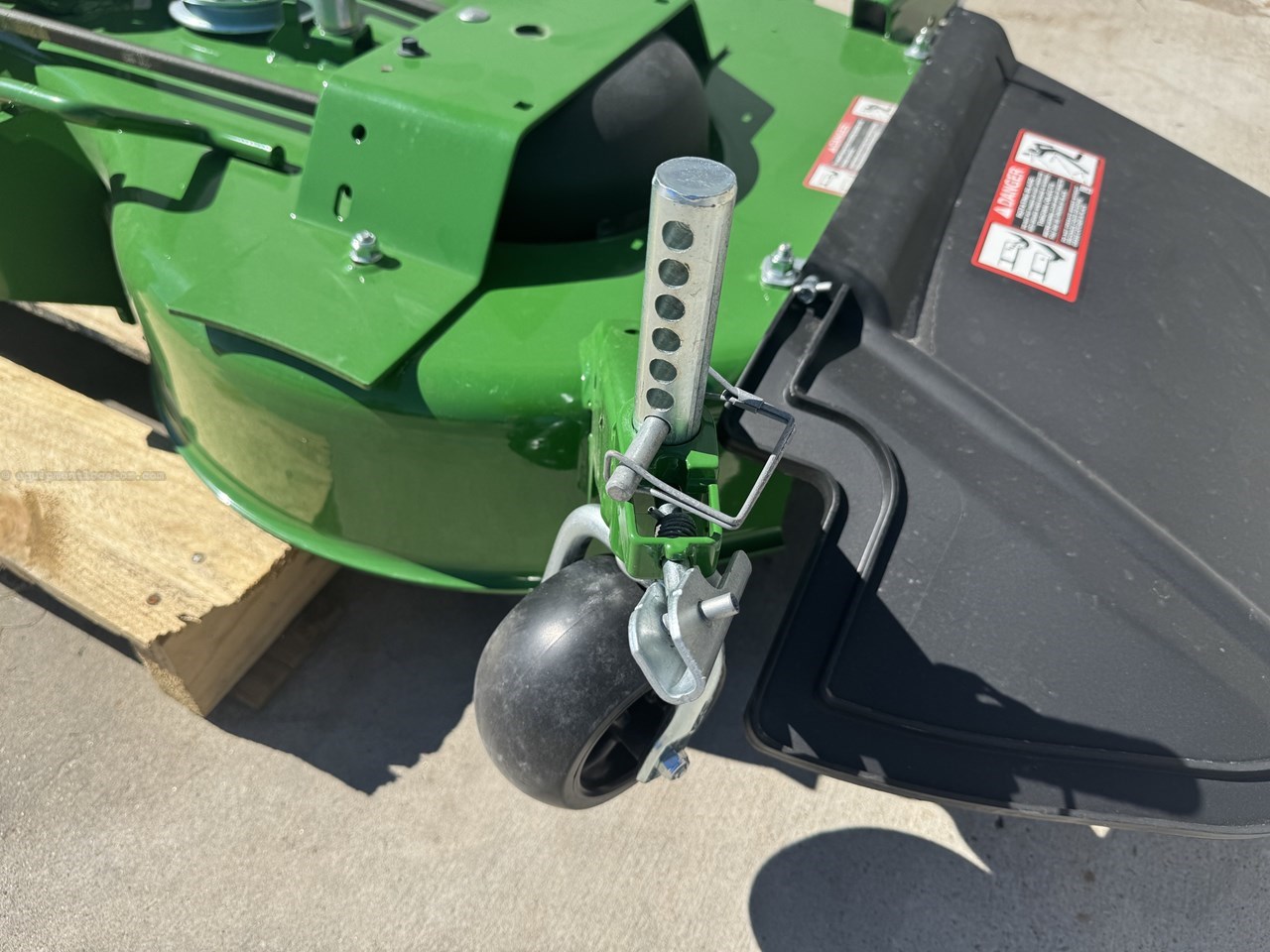 2025 John Deere 60D Image 14