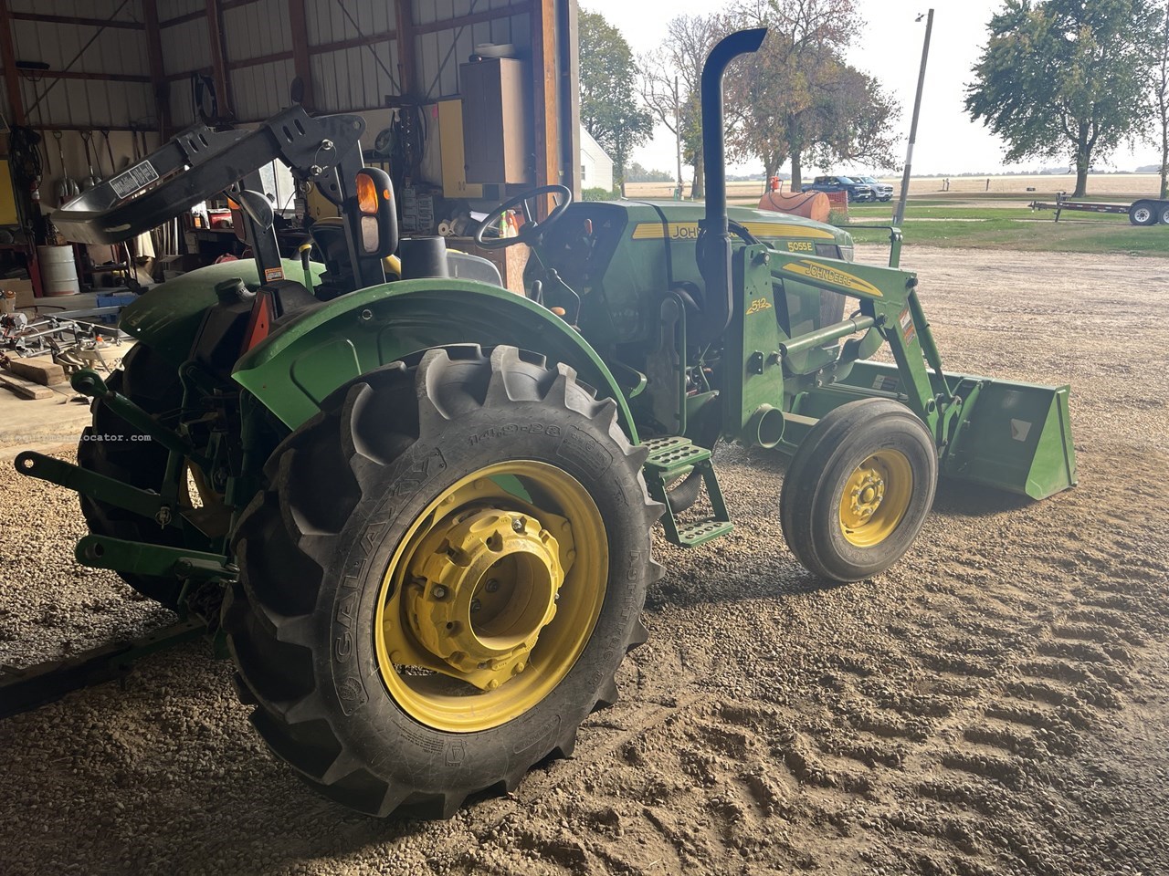 2016 John Deere 5055E Image 4