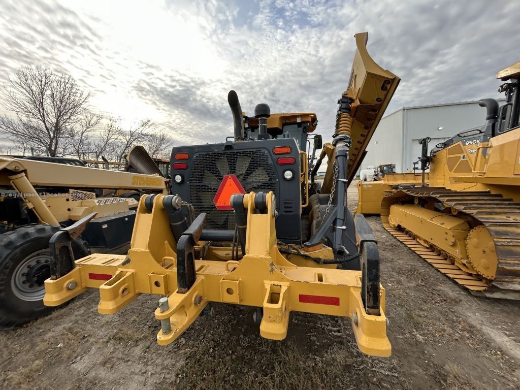 2019 John Deere 772G Image 15