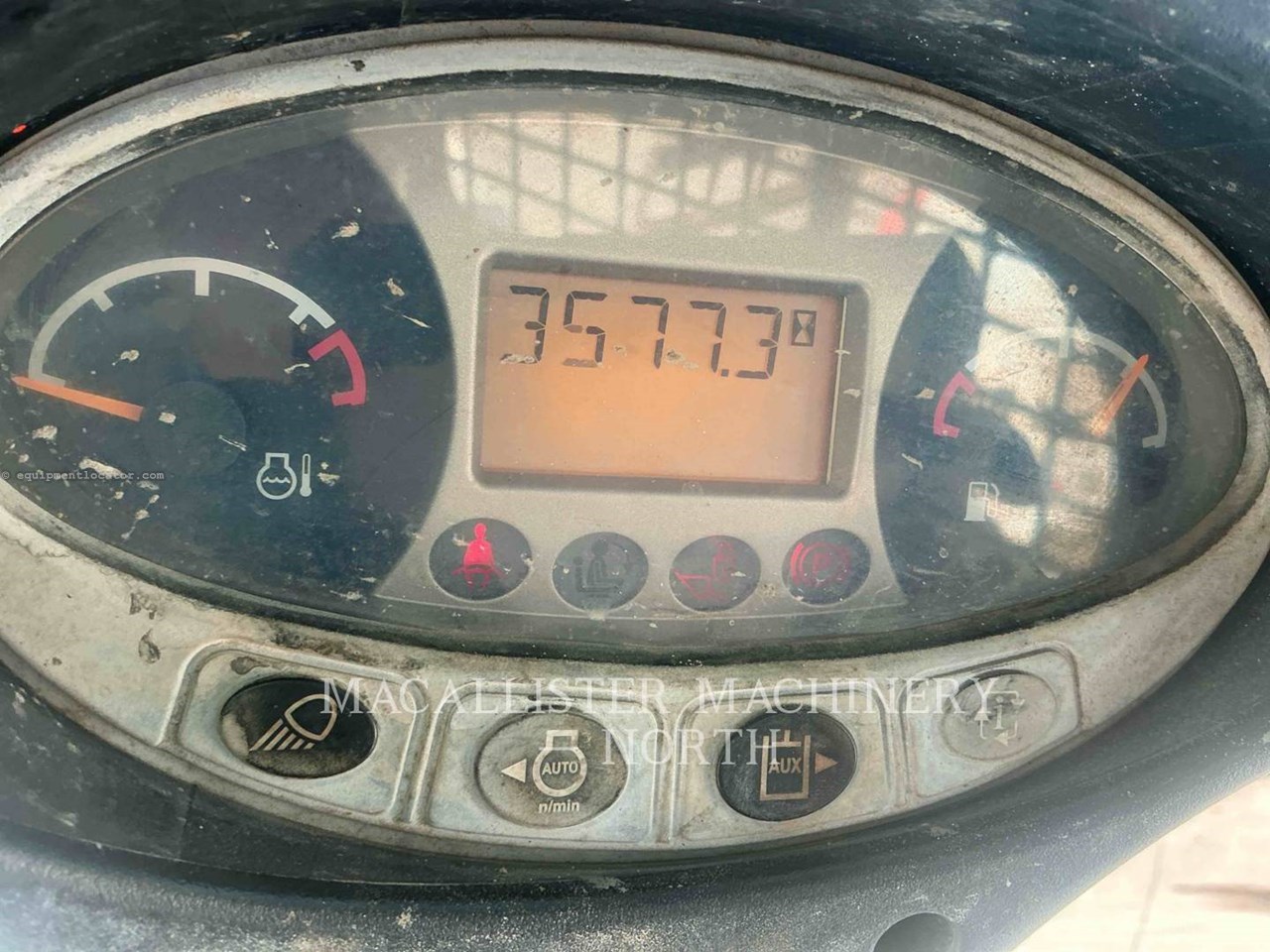 2014 Bobcat T650 Image 10