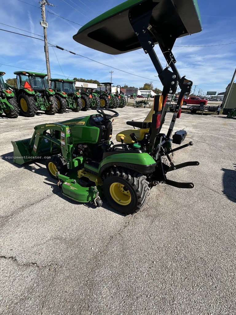 2020 John Deere 1025R Image 10