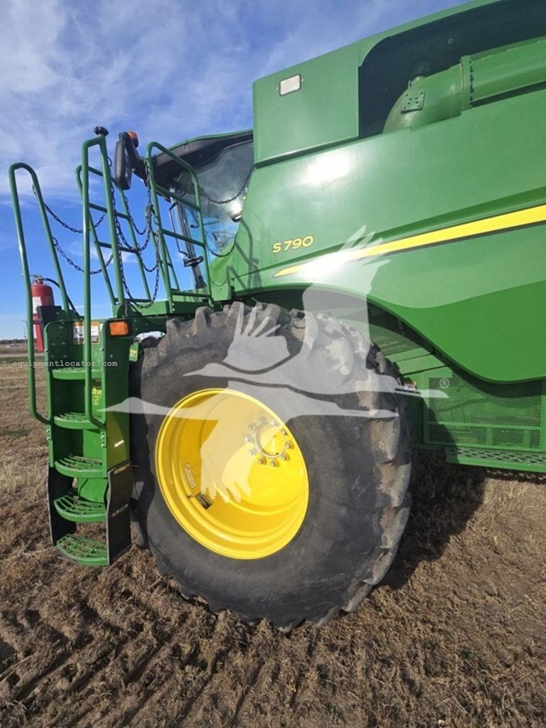 2018 John Deere S790 Image 4