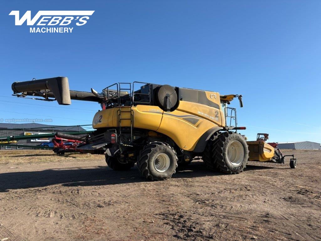 2025 New Holland CR9.90Z Image 5