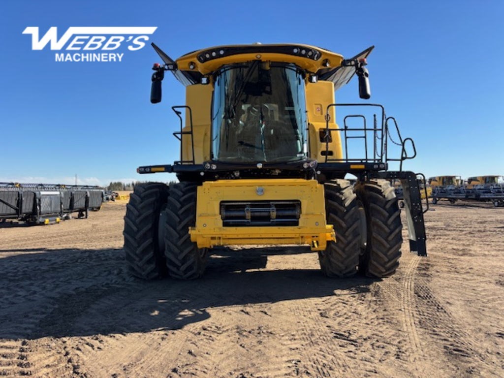 2025 New Holland CR9.90Z Image 2