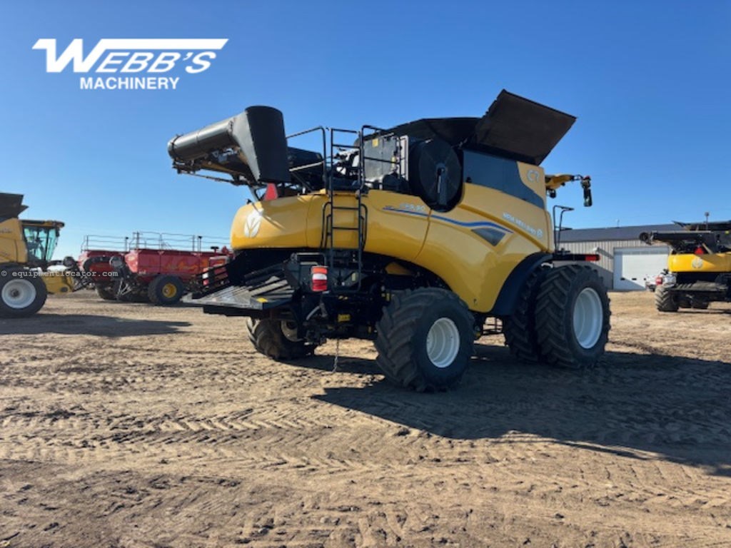 2025 New Holland CR9.90Z Image 4