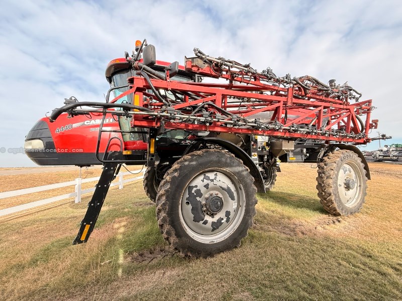 2022 Case IH PATRIOT 4440 Image 3