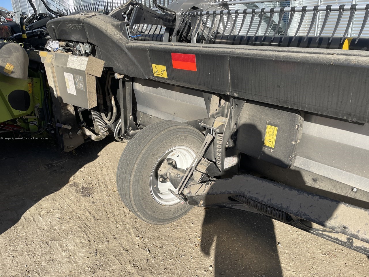 2025 MacDon FD240 Image 10