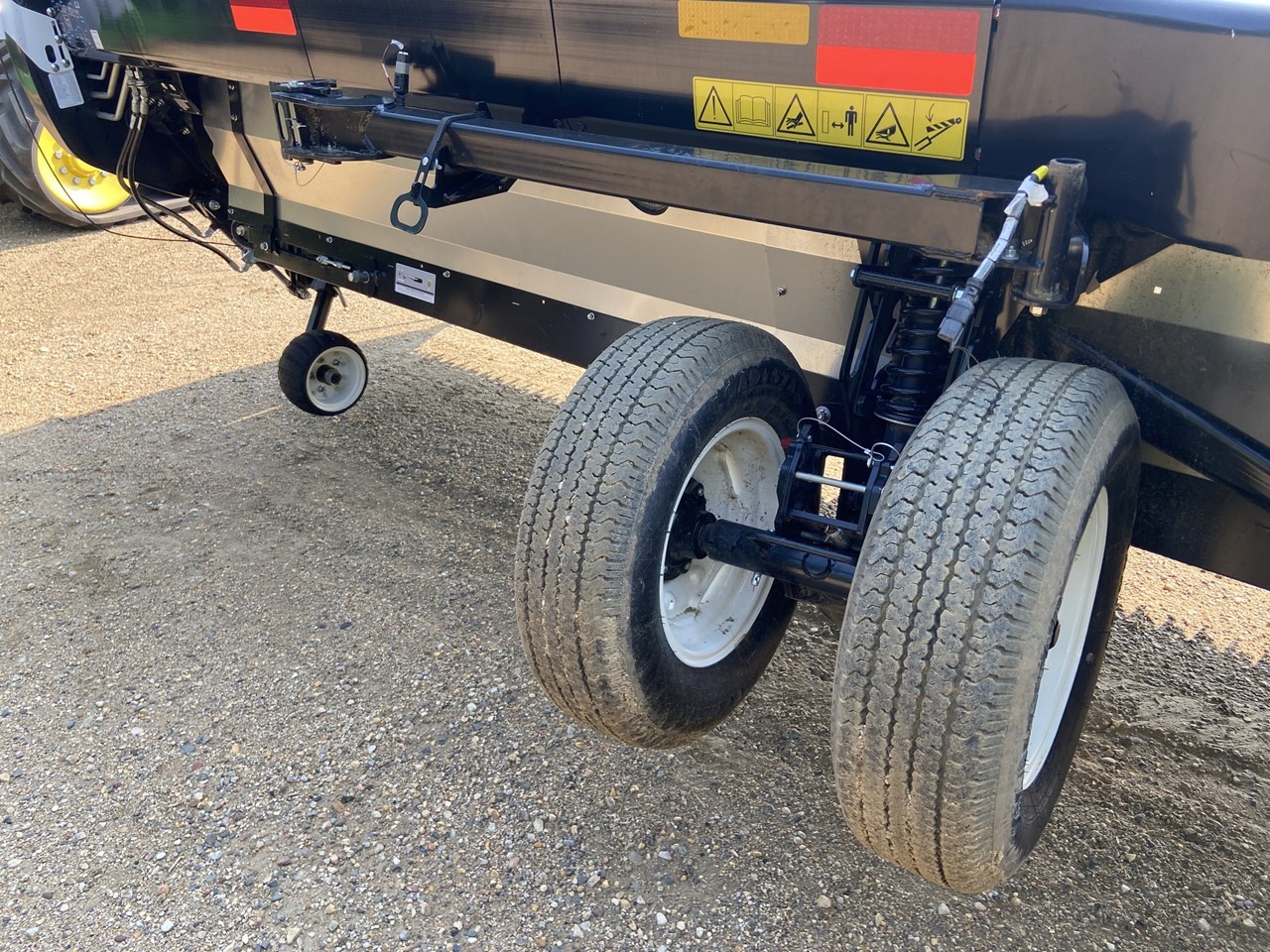 2023 MacDon FD245 Image 30