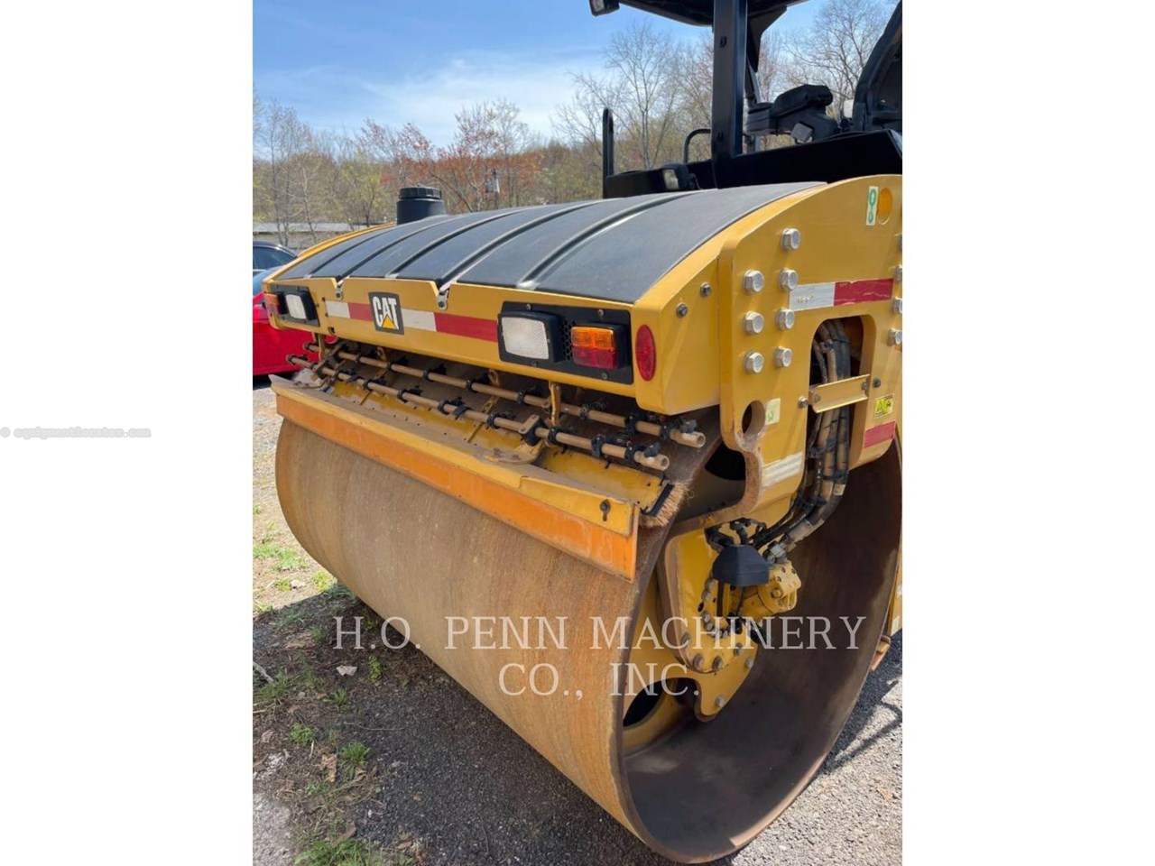 2019 Caterpillar CB13 Image 10