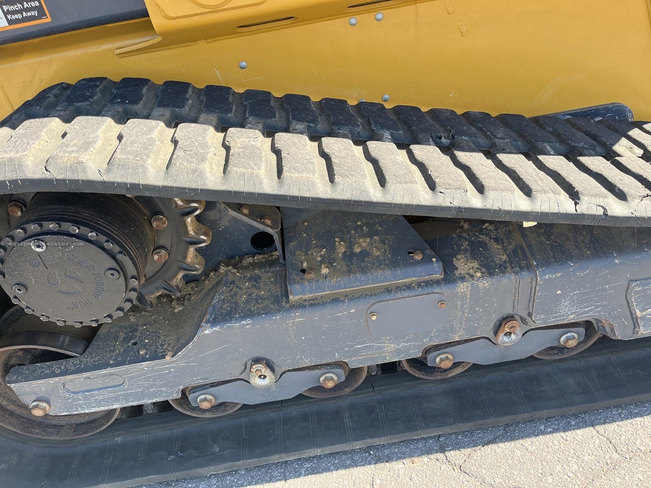 2024 John Deere 335 P Image 10