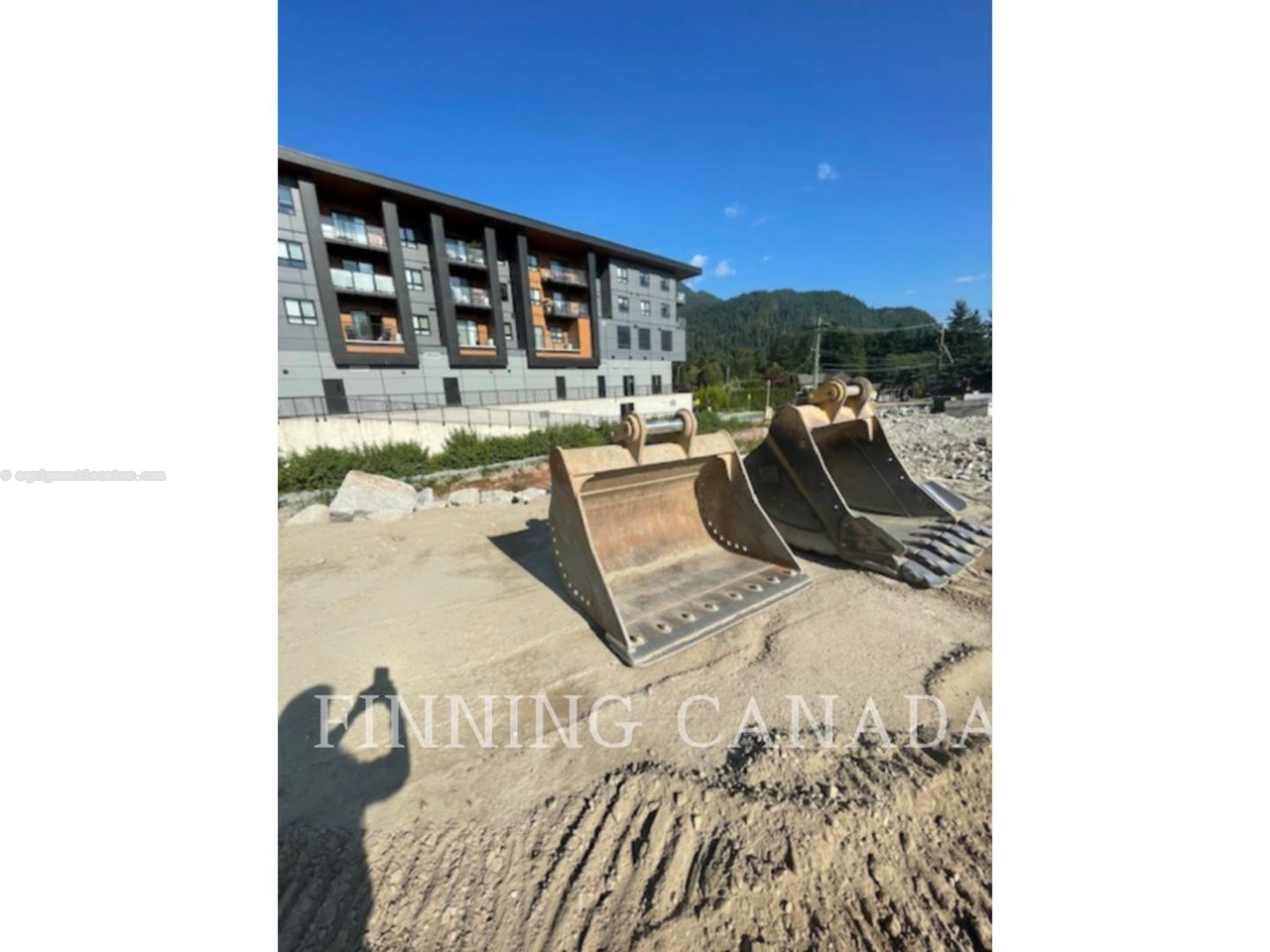 2022 Caterpillar 335-07 Image 10