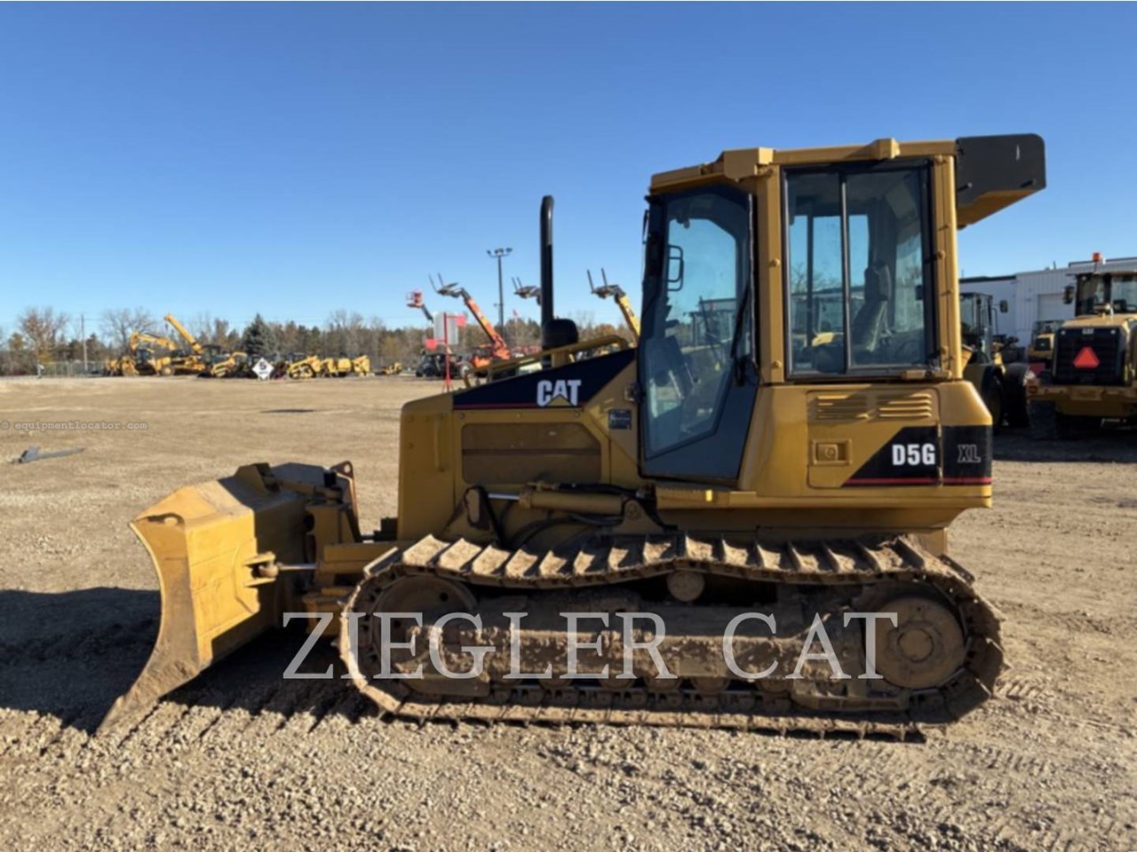 2003 Caterpillar D5G Image 10