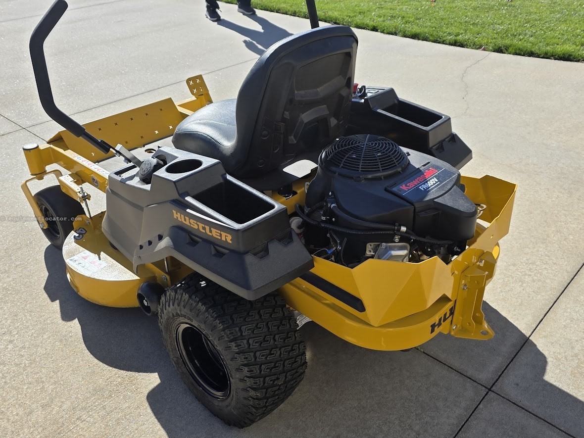 2025 Hustler Raptor 19 Image 8