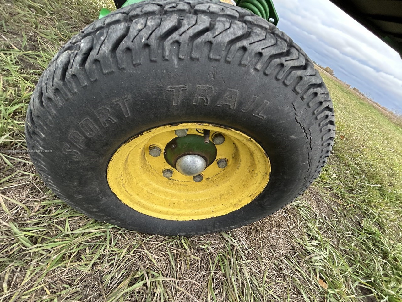 2013 John Deere 640D Image 10