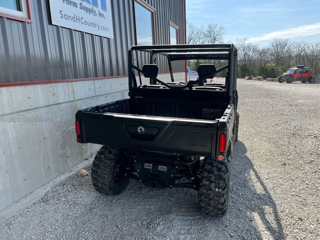 2025 Can-Am Defender MAX DPS HD7 Compass Green Image 4