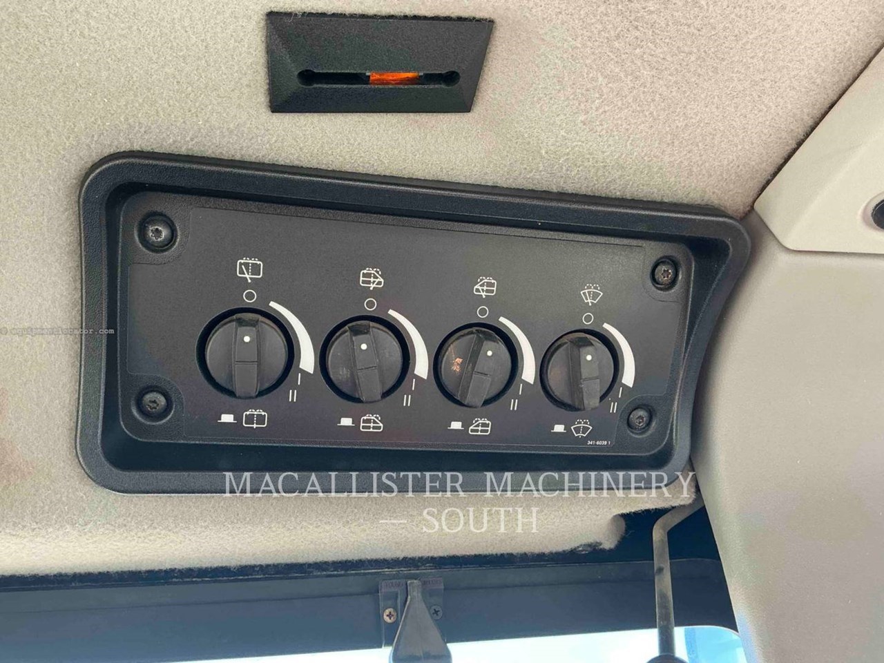 2013 Caterpillar D9T Image 21