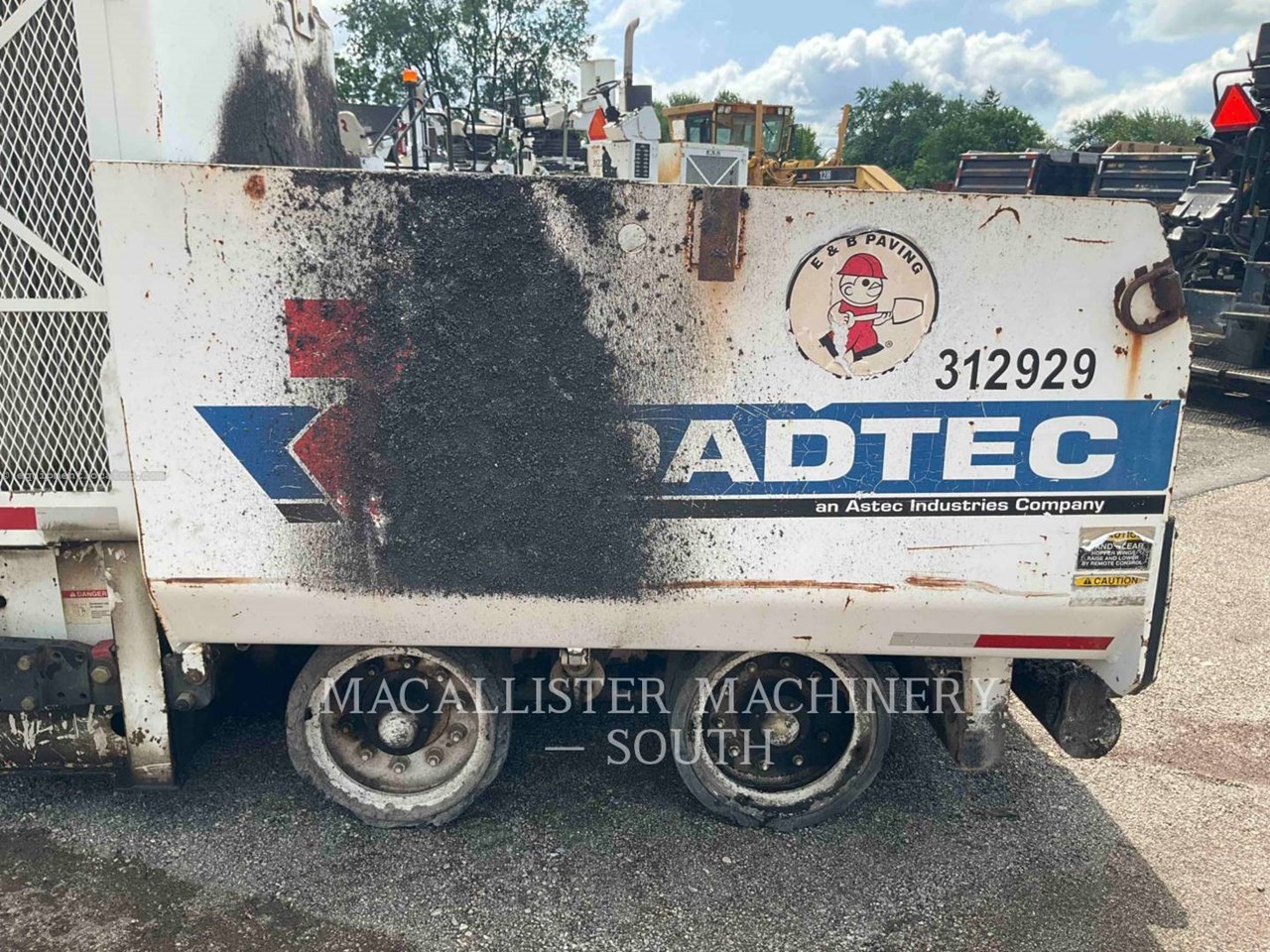 2015 Roadtec RP170 Image 10