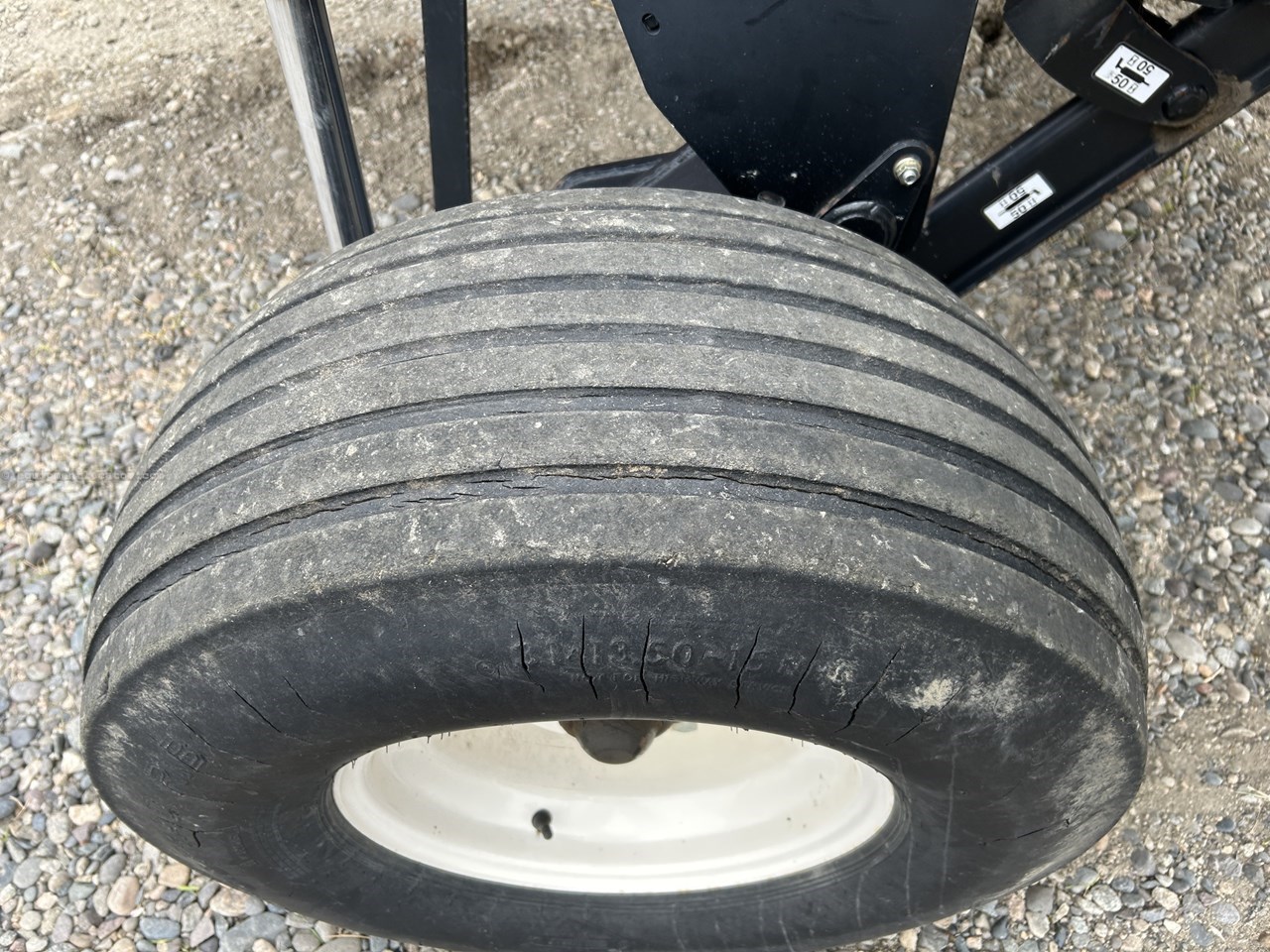 2011 MacDon A30-D Image 6