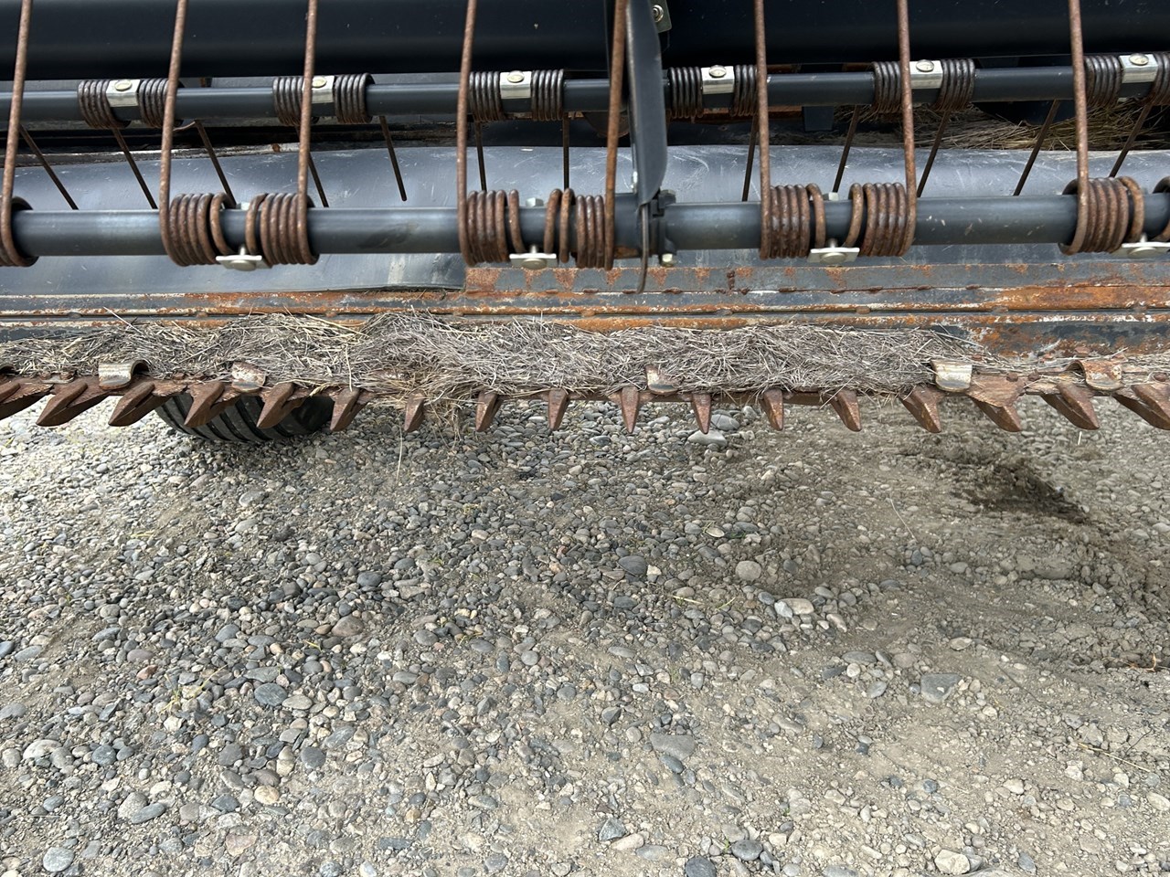 2011 MacDon A30-D Image 24