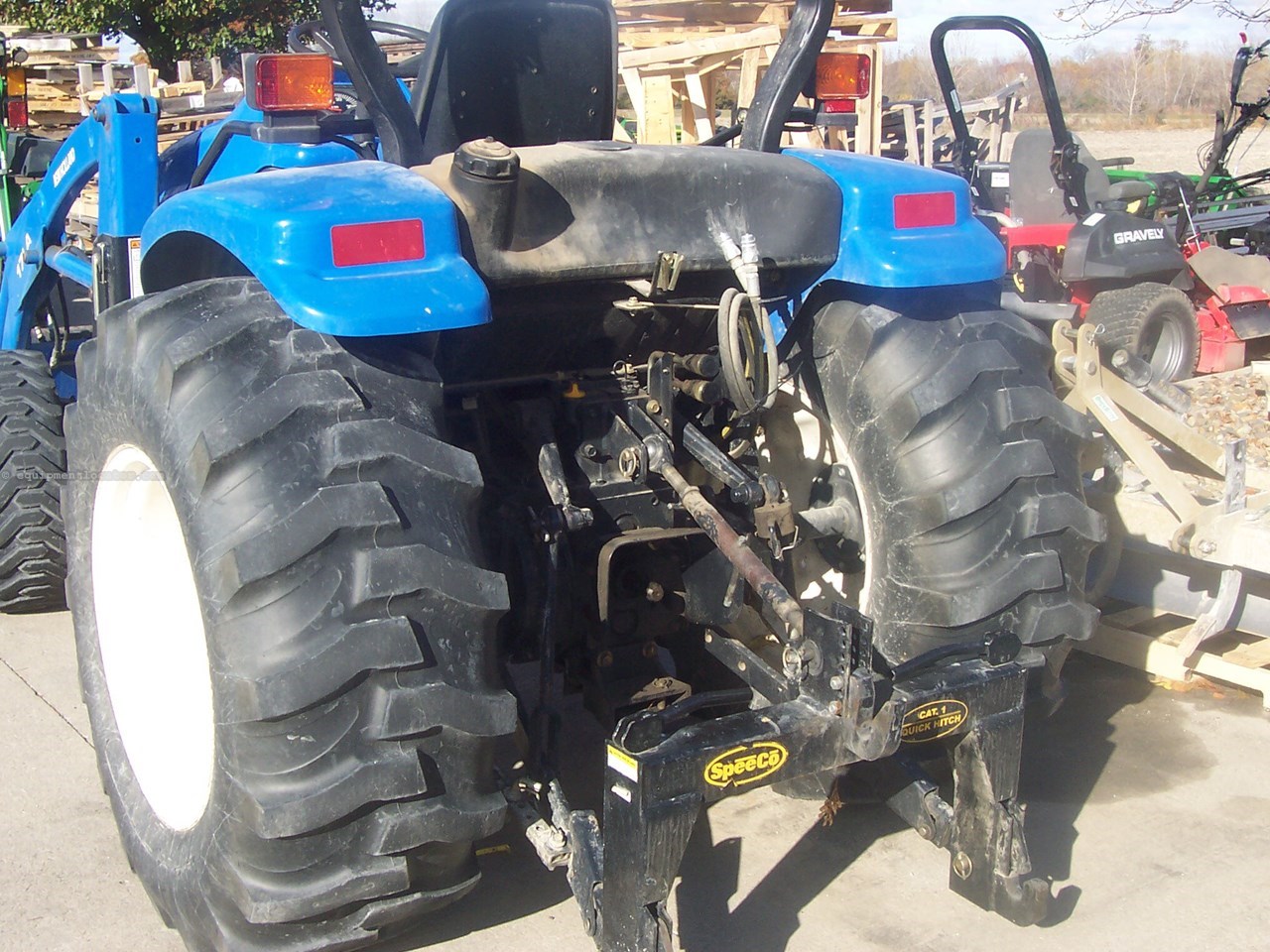 2002 New Holland TC35D Image 6