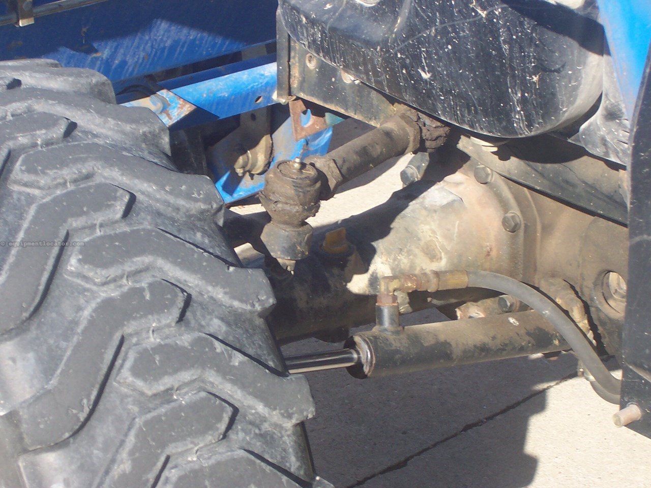 2002 New Holland TC35D Image 10