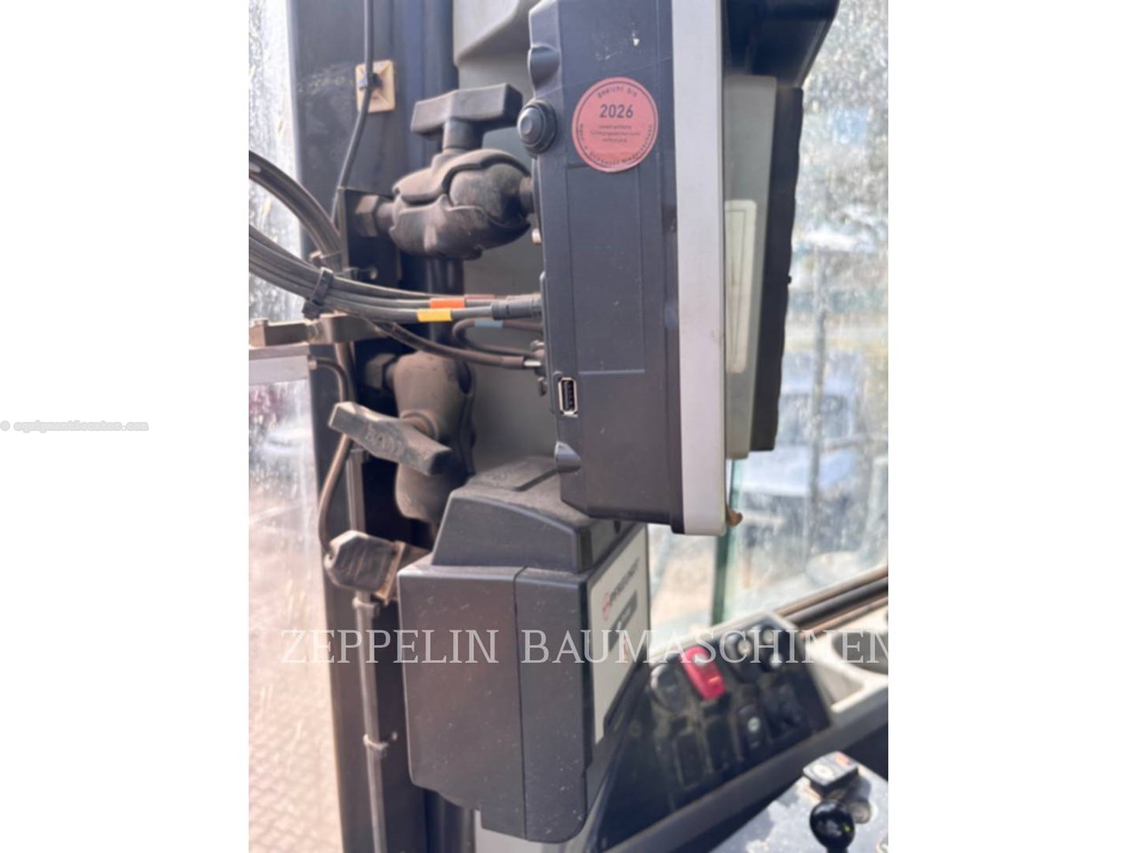 2015 Caterpillar 962M Image 10