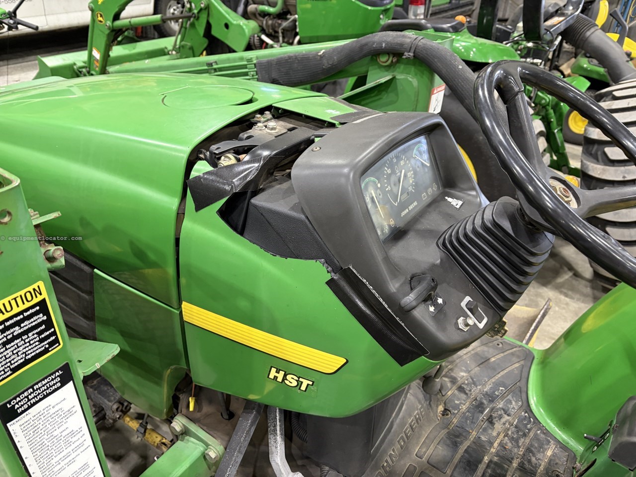 1999 John Deere 4400 Image 4