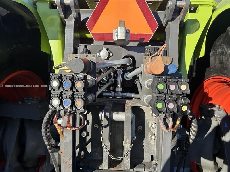2016 CLAAS Xerion 5000 Trac Image 30