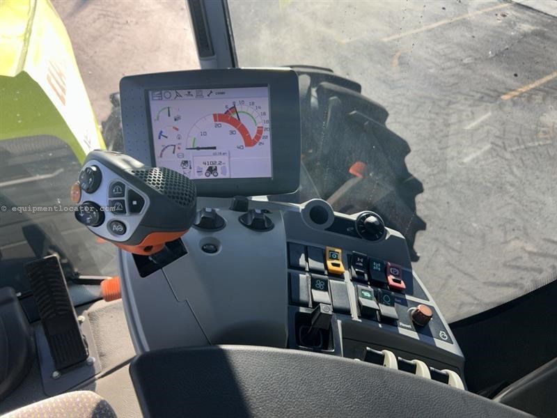 2016 CLAAS Xerion 5000 Trac Image 36