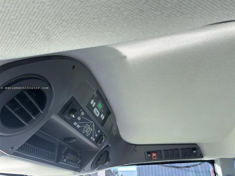 2016 CLAAS Xerion 5000 Trac Image 43