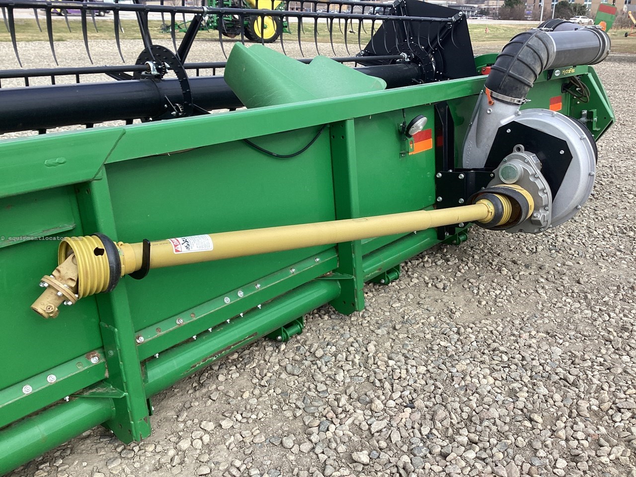 2018 John Deere 635F Image 10