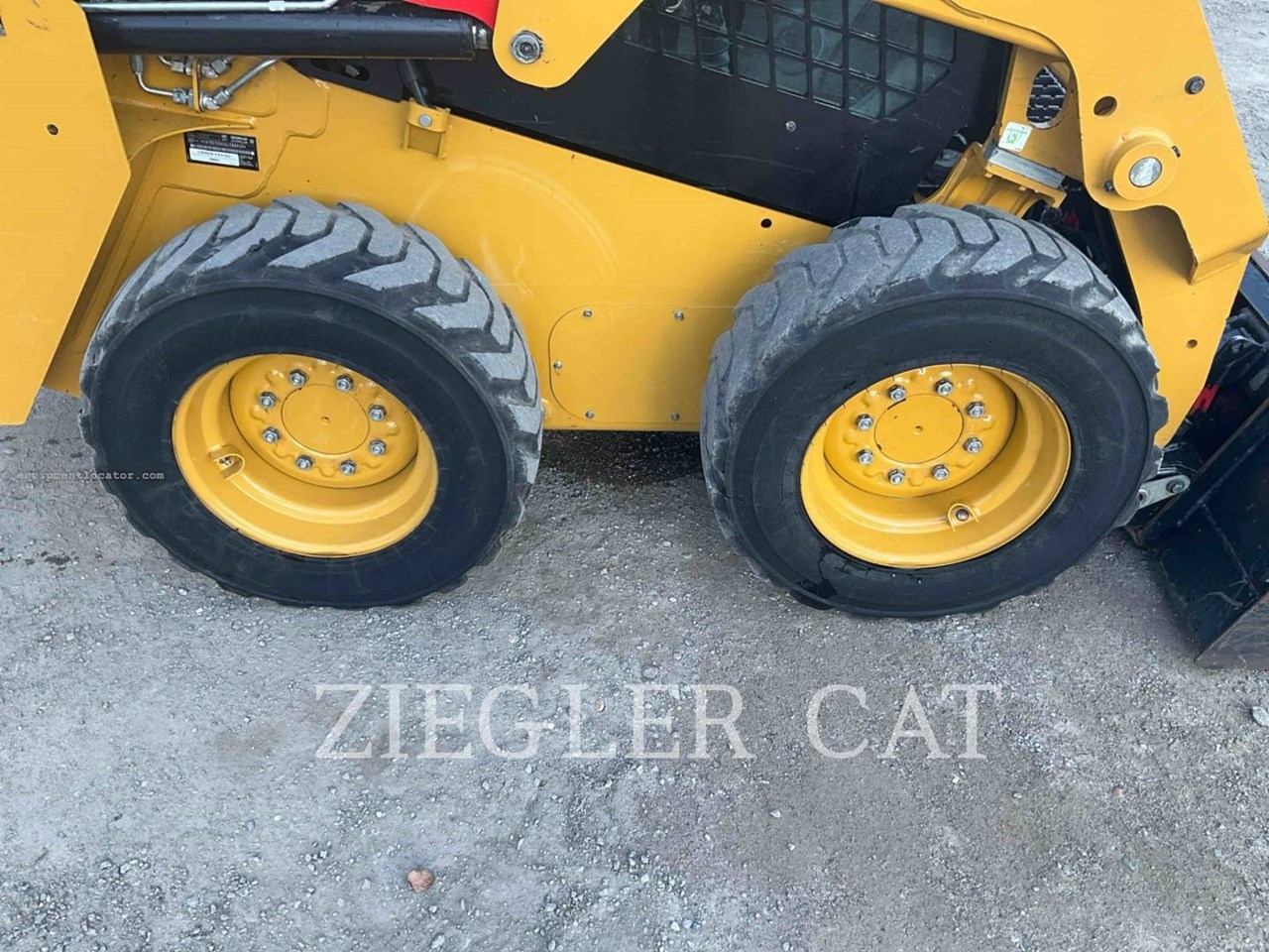 2023 Caterpillar 232D3 Image 10