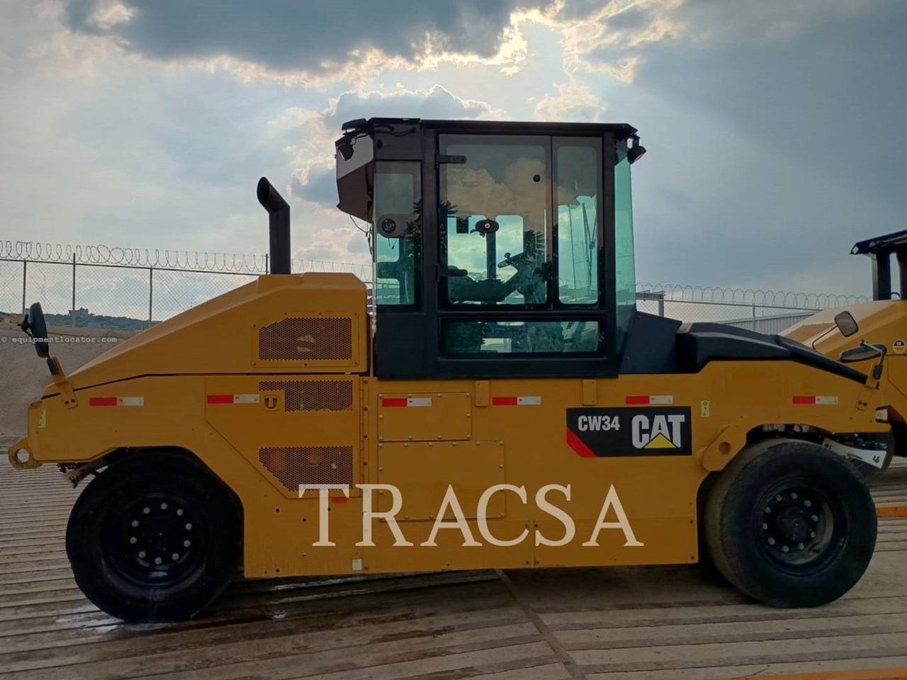 2019 Caterpillar CW34LRC Image 10