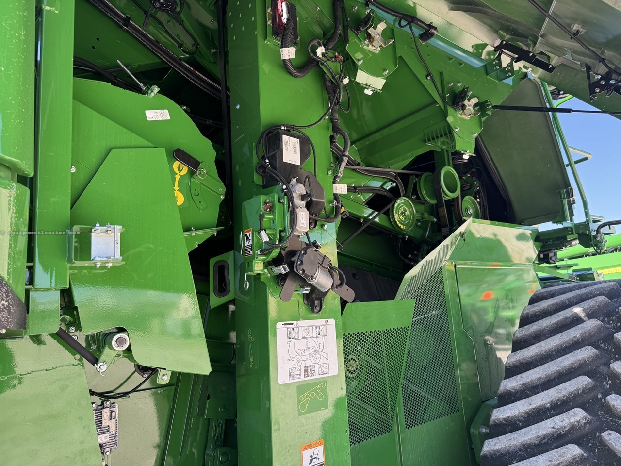 2025 John Deere S7 900 Image 10