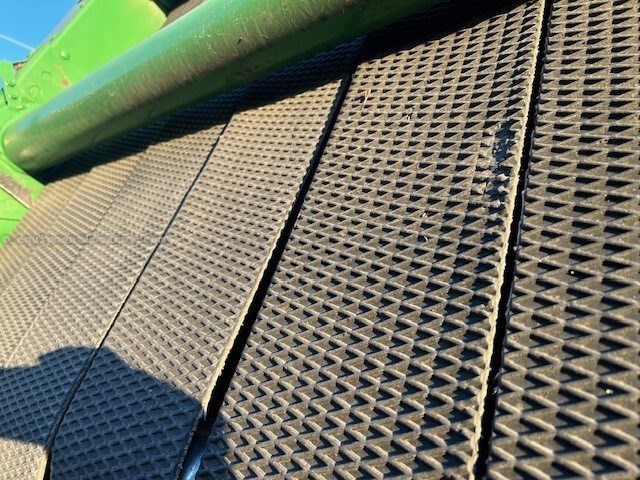 2008 John Deere 568 Image 3