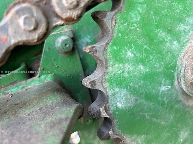 2008 John Deere 568 Image 6