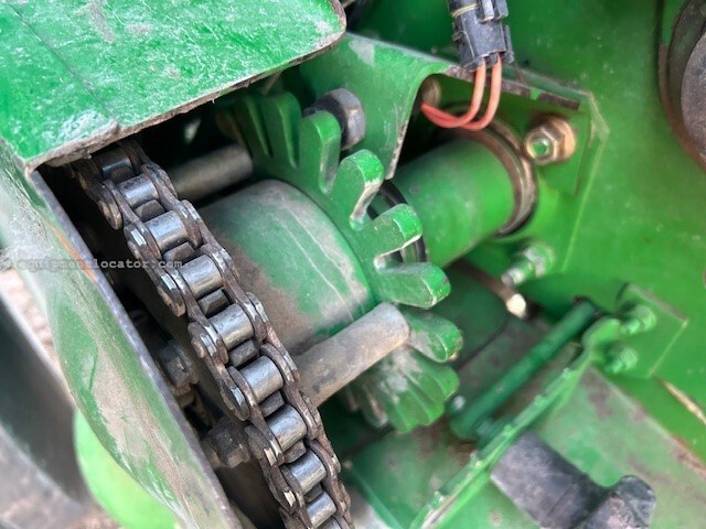 2008 John Deere 568 Image 14